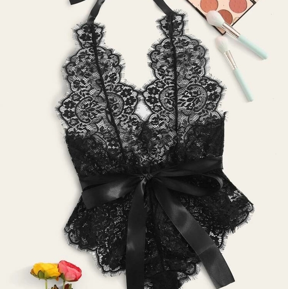 Other - 🎉HOST PICK ❤️ Floral lace halter teddy